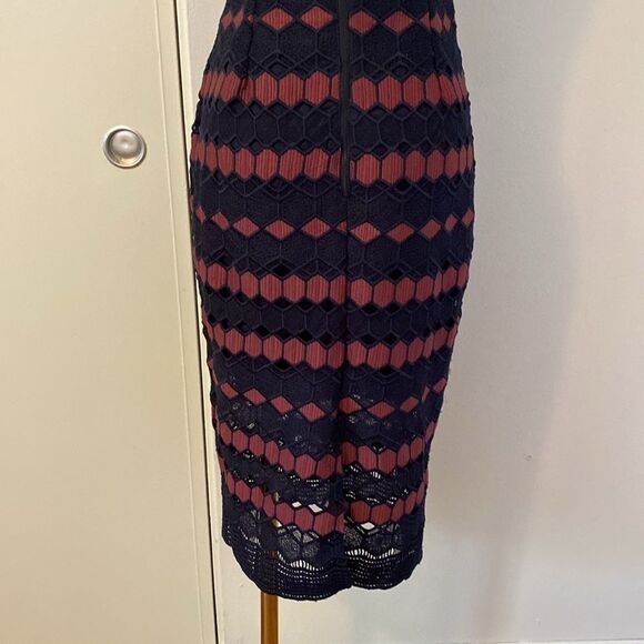 Bardot Navy & Mauve Diamond Lace Bodycon Dress Size 4 NWT - Picture 8 of 14
